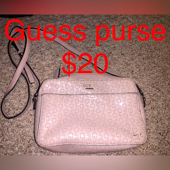 Guess purse - Picture 1 of 1